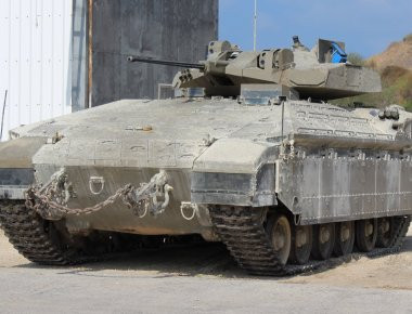 Νέο αναβαθμισμένο ισραηλινό ΤΟΜΠ Namer (βίντεο)